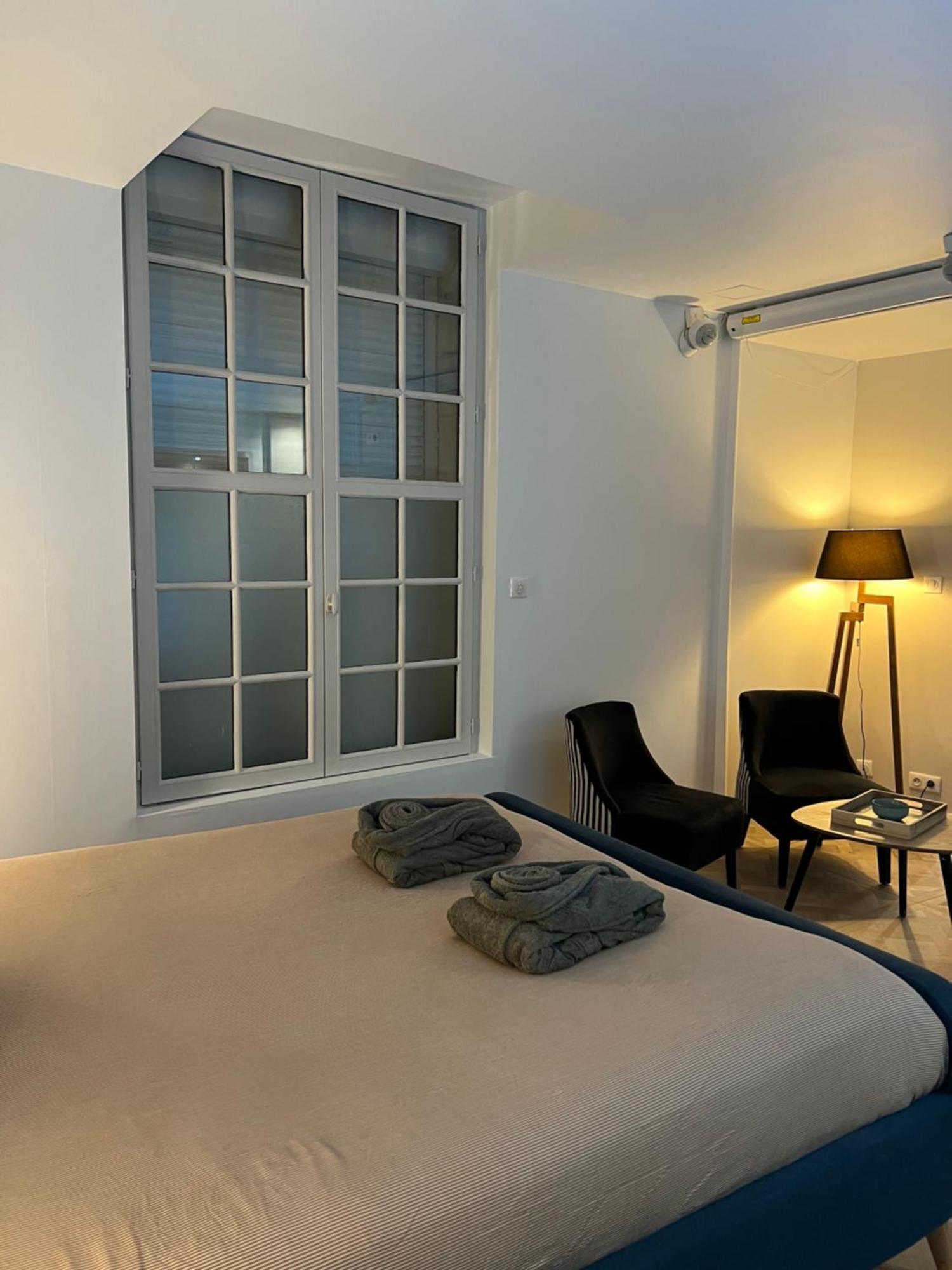 Appartement Avec Jacuzzi Sauna & Home Cinema - Nid D'Angers Exteriör bild